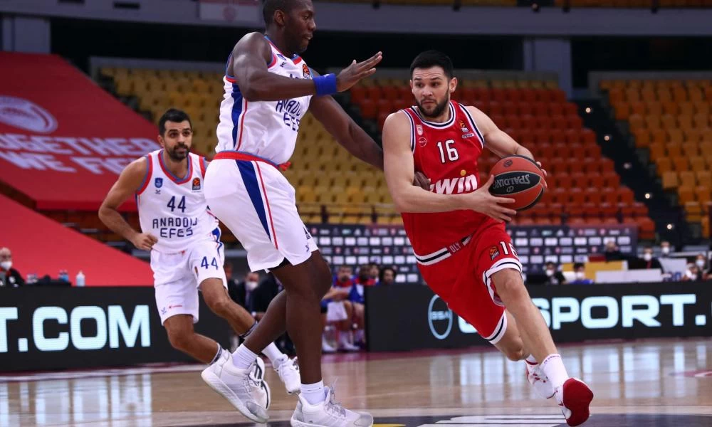 Πάλεψε αλλά έχασε ο Ολυμπιακός: Ήττα από την Εφές στο ΣΕΦ